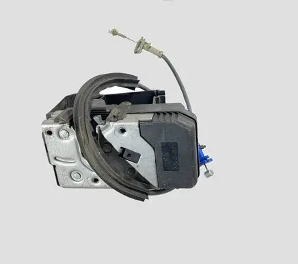 Opel Zafira A Front door lock 24414117