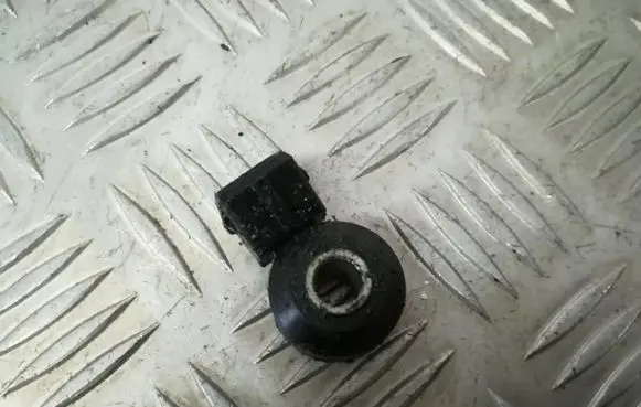 Opel Zafira B Detonation knock sensor 55353316