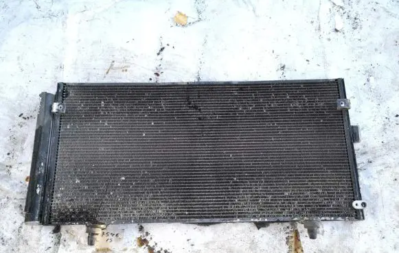 Subaru Legacy A/C cooling radiator (condenser)