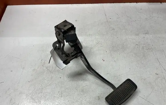 KIA Magentis Brake pedal 938103K000