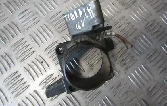 Opel Tigra A Throttle valve 90470096 0077007