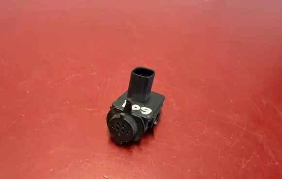 BMW X3 G01 AUC sensor 6833647 64116833647