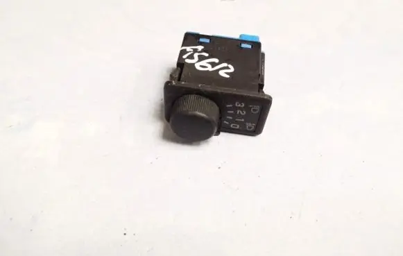 Nissan Primera Headlight level height control switch