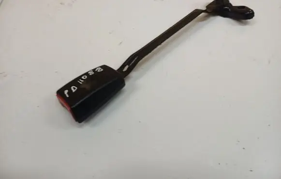 Audi A6 S6 C5 4B Front seatbelt buckle 4B0857756D01C