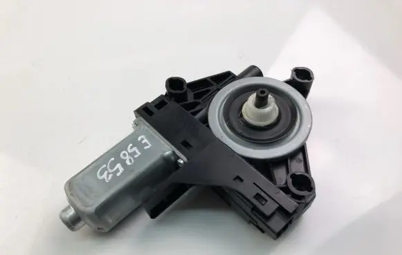 Volvo XC60 Front door window regulator motor 966269103