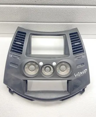 Mitsubishi Grandis Other dashboard part MN157315