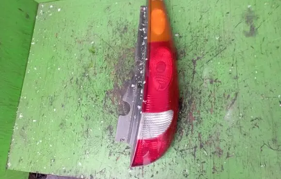 Nissan Almera Tino Rear/tail lights