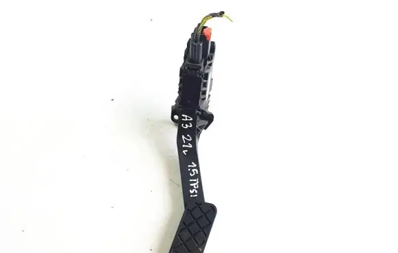 Audi A3 8Y Accelerator throttle pedal 5Q2723503F 6PV01062185
