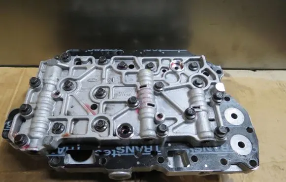 Ford Focus Transmission gearbox valve body XS4P7A092AB