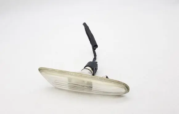 BMW 5 E60 E61 Front fender indicator light 7165741 71657411