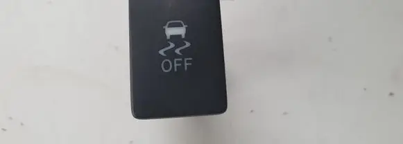 Traction control (ASR) switch