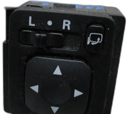 Mitsubishi Outlander Tailgate/trunk/boot open switch