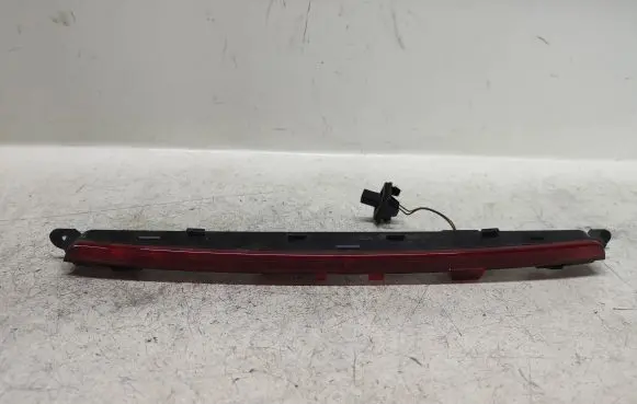 Mercedes-Benz GLA W156 Third/center stoplight
