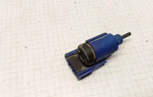 Volkswagen Golf IV Brake pedal sensor switch 1J0927189 19322002