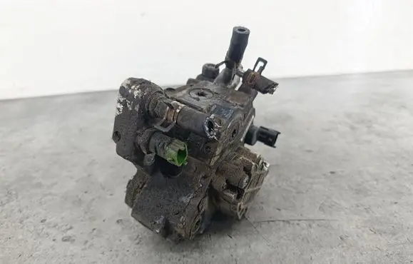 Toyota Yaris Fuel injection high pressure pump 