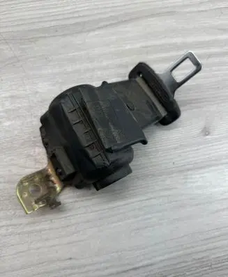 Audi A6 S6 C4 4A Middle seatbelt (rear) 4A0857713H