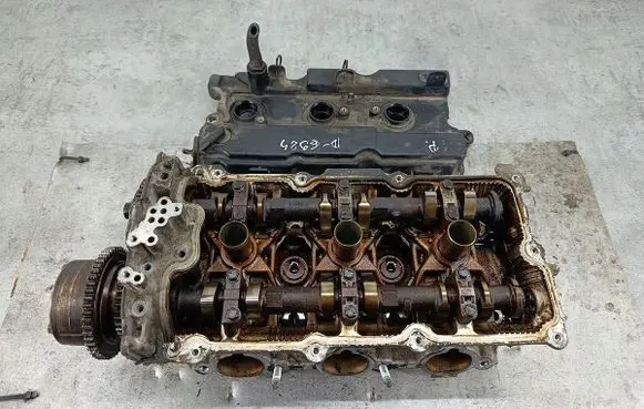Nissan Murano Z50 Engine head RCD7