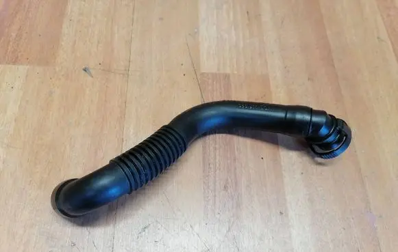 Audi A4 S4 B7 8E 8H Breather/breather pipe/hose 03G103426B VCD446239