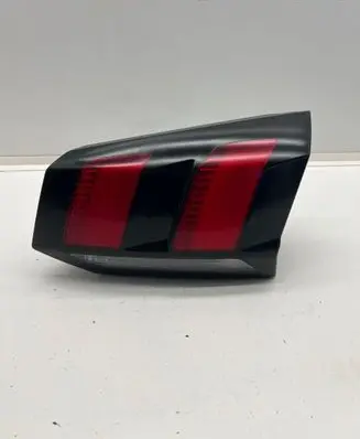 Peugeot 5008 II Tailgate rear/tail lights 9811027780 81580201 0811027780