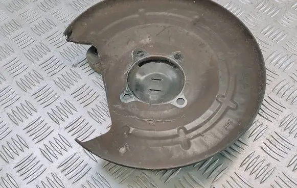 Opel Zafira C Rear brake disc plate dust cover 13332181 367973422 12778853