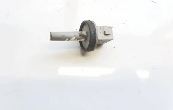 Volkswagen PASSAT B5 Interior temperature sensor 4A0820539