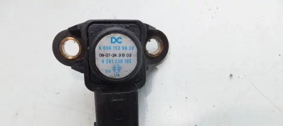 Mercedes-Benz Vito Viano W638 Air pressure sensor A0061539828 0261230192