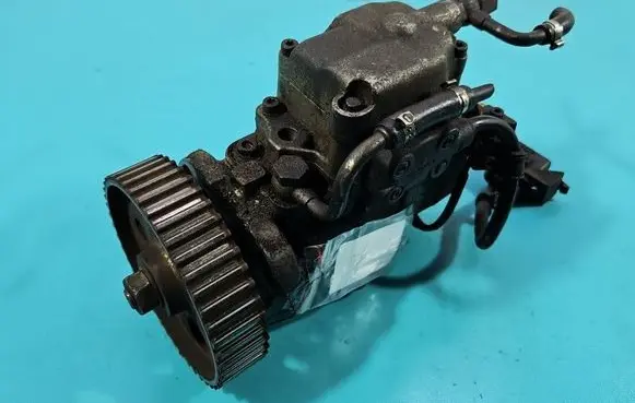 Audi A4 S4 B5 8D Fuel injection high pressure pump 0460404994 IMPRK1524368