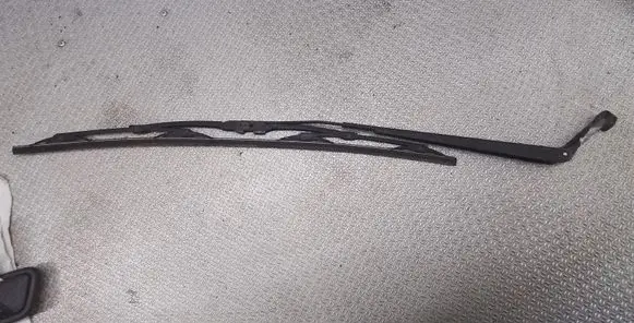 Suzuki Liana Windshield/front glass wiper blade 