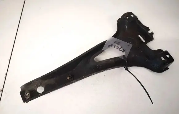 Volkswagen Golf IV Radiator support slam panel