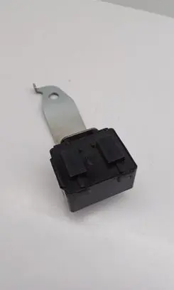 Horn buzzer relay