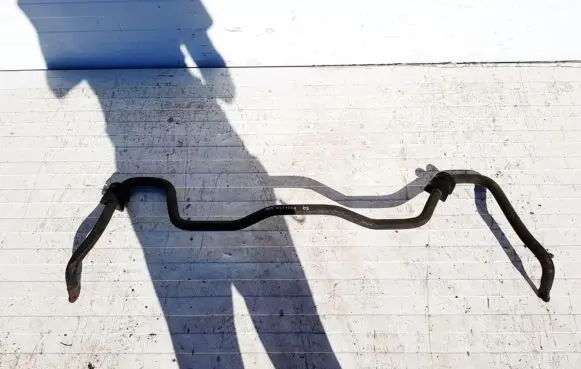 Mitsubishi Montero Front anti-roll bar/sway bar