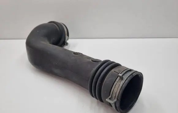 Mercedes-Benz G W461 W463 1st Gen Air intake hose/pipe A6280981601