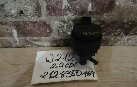 Mercedes-Benz E W212 Power steering pump 2128350164