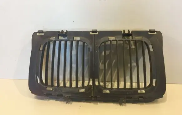 BMW 5 E34 Front grill 51131973825