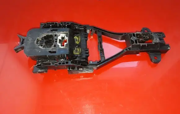 Volvo V40 Front door exterior handle/bracket 31440086 31440087
