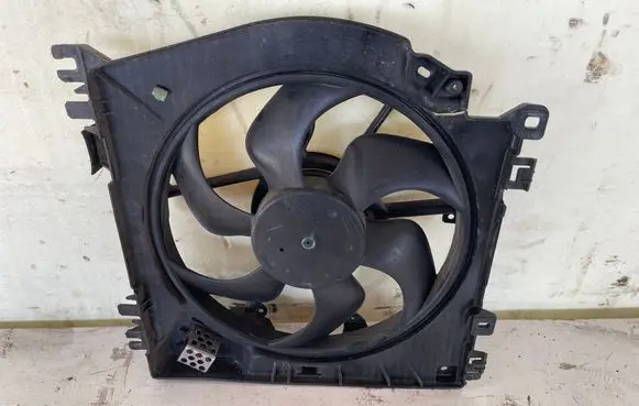 Renault Grand Modus Electric radiator cooling fan 8200966248