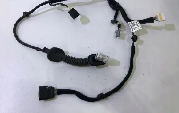 Hyundai i20 (BC3 BI3) Front door wiring loom 91620-Q0170