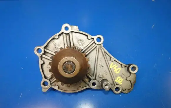 Volvo V40 Water pump