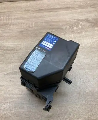 Toyota Yaris Fuse box set 71545127