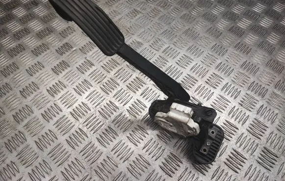 Volvo S80 Accelerator throttle pedal 30636003 6PV00853700