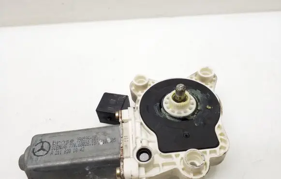 Mercedes-Benz C W203 Front door window regulator motor A2118201842 990596101