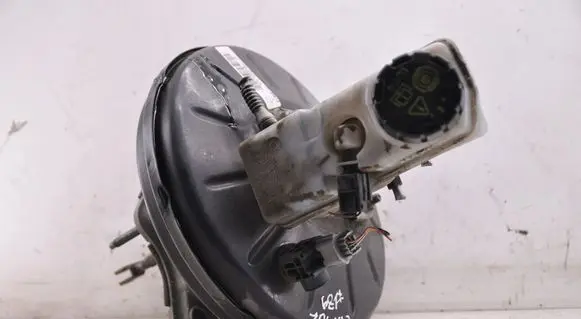 Renault Captur Brake booster 472103202R
