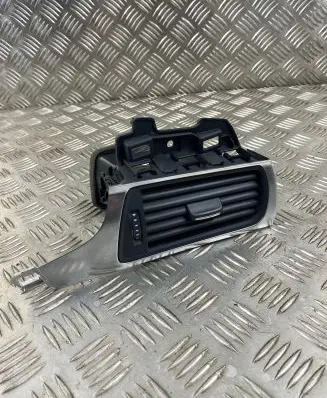 Audi A7 S7 4G Dashboard side air vent grill/cover trim 4G2820902