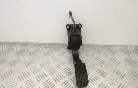 Mercedes-Benz Vito Viano W447 Accelerator throttle pedal 0280755025 A4473000200