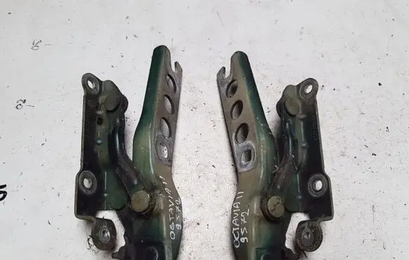 Skoda Octavia Mk2 (1Z) Engine bonnet/hood hinges 