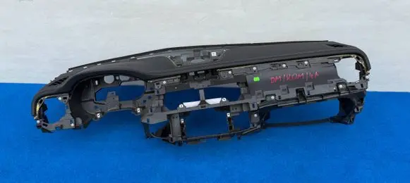 Mercedes-Benz X-class W470 Dashboard 681005XF0A