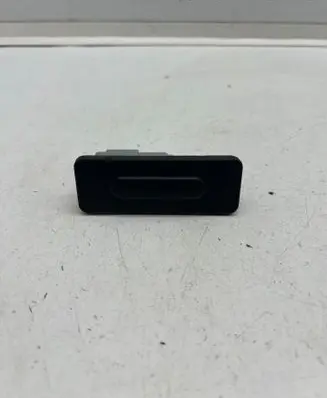 Renault Austral Tailgate opening switch 906069264R A4539050501