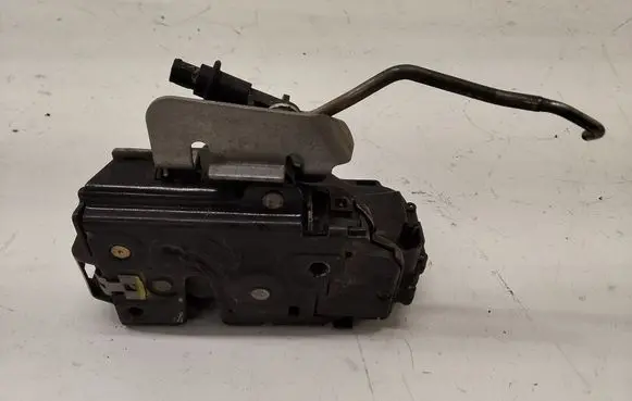 Audi A6 S6 C5 4B Front door lock 4B1837015G