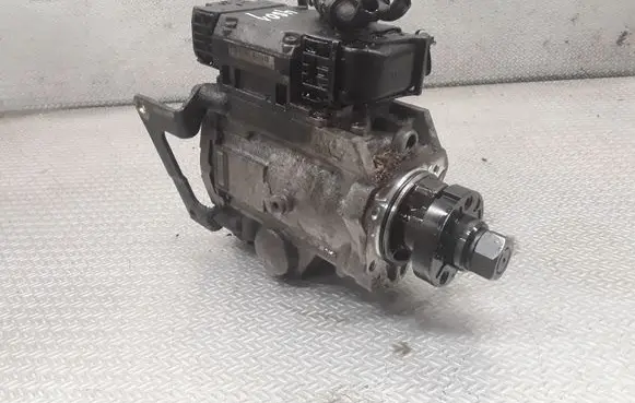 Opel Vectra C Fuel injection high pressure pump 0470504215