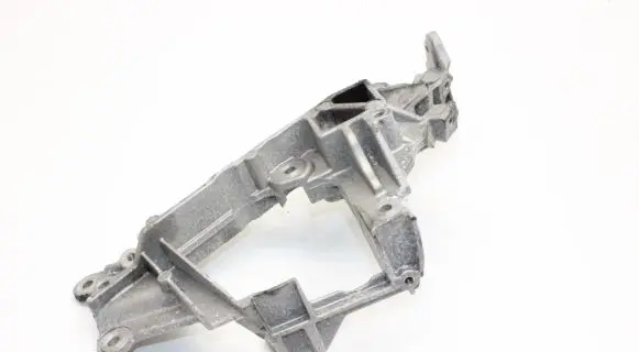 Land Rover Range Rover Evoque L551 Engine mounting bracket G4D39L456DC